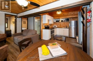 1050 OXTONGUE LAKE ROAD Algonquin Highlands (McClintock) Ontario photo 40