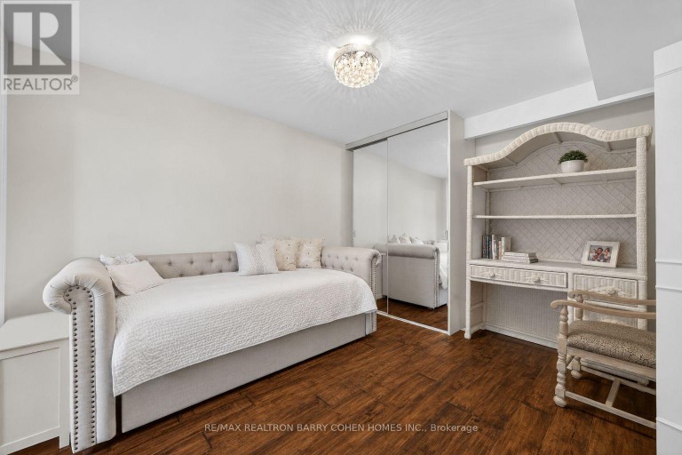 21 FIFESHIRE ROAD, Toronto (St. Andrew-Windfields), Ontario, M2L2G4