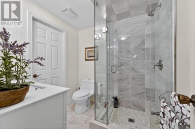 21 FIFESHIRE ROAD Toronto (St. Andrew-Windfields) Ontario photo 34
