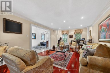 21 FIFESHIRE ROAD Toronto (St. Andrew-Windfields) Ontario photo 5