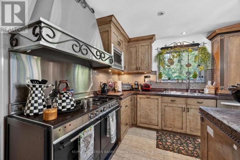21 FIFESHIRE ROAD, Toronto (St. Andrew-Windfields), Ontario, M2L2G4