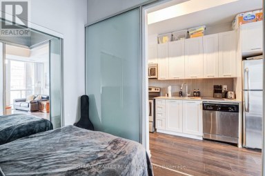 615 - 20 BRUYERES MEWS Toronto (Niagara) Ontario photo 15