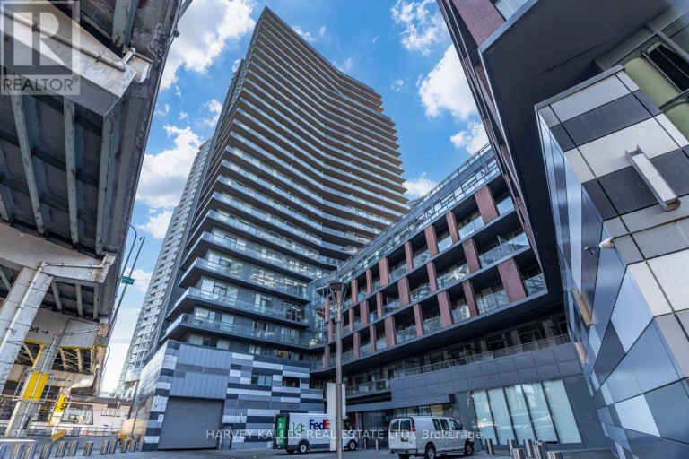 615 - 20 BRUYERES MEWS, Toronto (Niagara), Ontario, M5V0G8