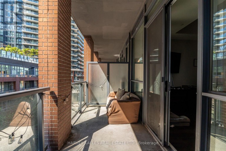 615 - 20 BRUYERES MEWS, Toronto (Niagara), Ontario, M5V0G8