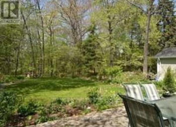 18 LARWOOD BOULEVARD Toronto (Cliffcrest) Ontario photo 2