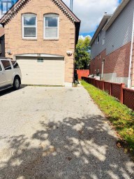 BSMT - 28 CHAPMAN DRIVE E Ajax (Central) Ontario photo 1