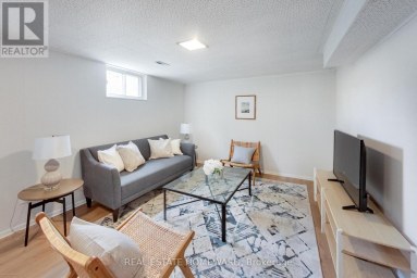 1 BASSETT AVENUE Toronto (Clairlea-Birchmount) Ontario photo 22