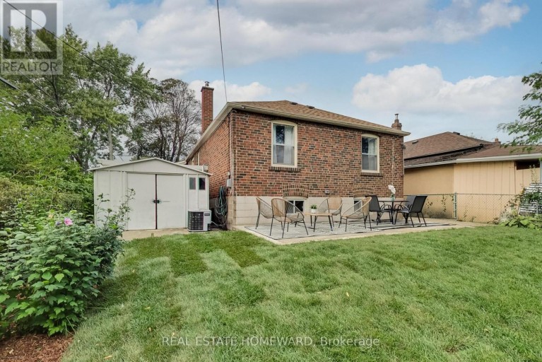 1 BASSETT AVENUE, Toronto (Clairlea-Birchmount), Ontario, M1L2A2