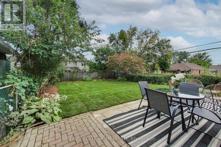 1 BASSETT AVENUE, Toronto (Clairlea-Birchmount), Ontario, M1L2A2