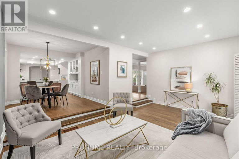 43 ROSEMEAD CLOSE, Markham (Unionville), Ontario, L3R3Z4