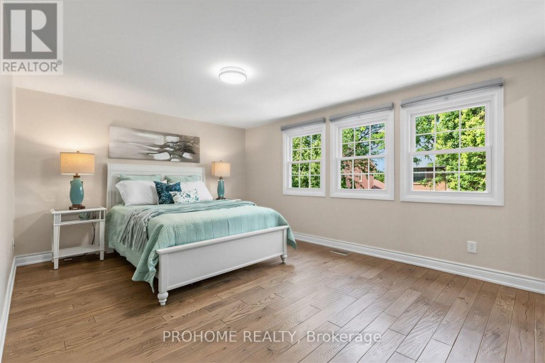 43 ROSEMEAD CLOSE, Markham (Unionville), Ontario, L3R3Z4