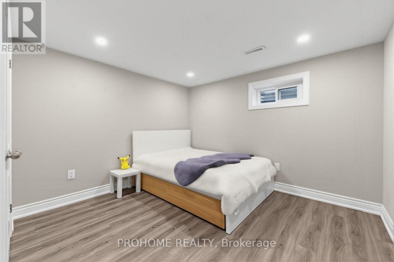 43 ROSEMEAD CLOSE, Markham (Unionville), Ontario, L3R3Z4