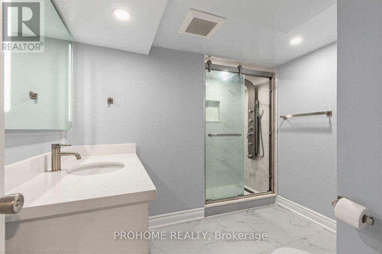 43 ROSEMEAD CLOSE, Markham (Unionville), Ontario, L3R3Z4