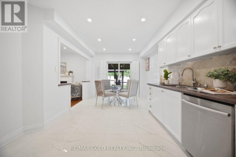 159 MONTE CARLO DRIVE, Vaughan (Sonoma Heights), Ontario, L4H1R6