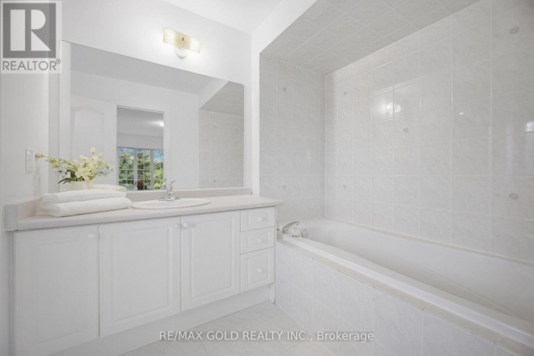 159 MONTE CARLO DRIVE, Vaughan (Sonoma Heights), Ontario, L4H1R6