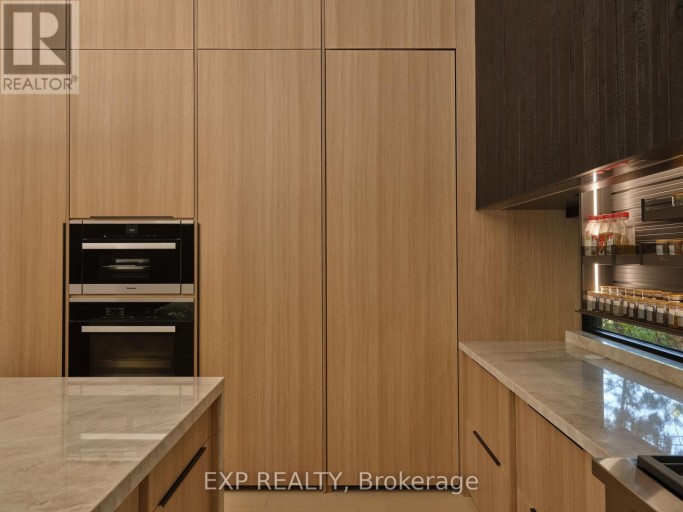 105 PARK CRESCENT, Richmond Hill (Oak Ridges Lake Wilcox), Ontario, L4E3J5