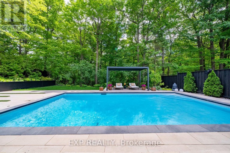 105 PARK CRESCENT, Richmond Hill (Oak Ridges Lake Wilcox), Ontario, L4E3J5