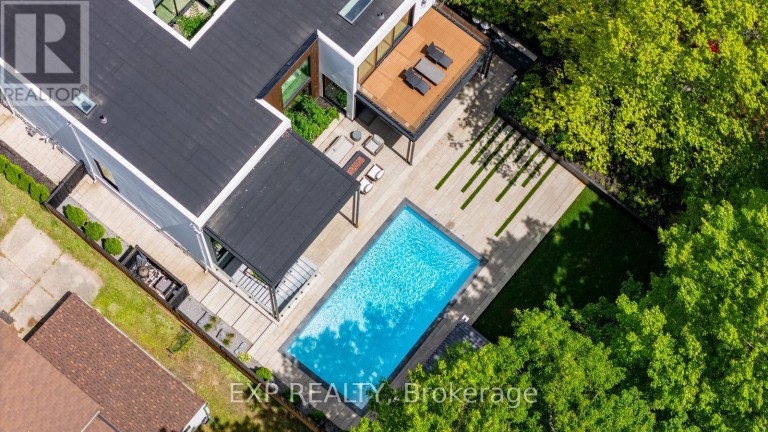 105 PARK CRESCENT, Richmond Hill (Oak Ridges Lake Wilcox), Ontario, L4E3J5