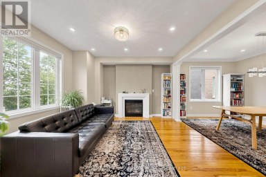 17 SHELL COURT Richmond Hill (Rouge Woods) Ontario photo 5