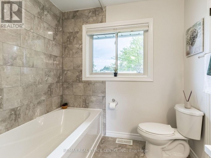28 TESKEY COURT, Collingwood, Ontario, L9Y4R9