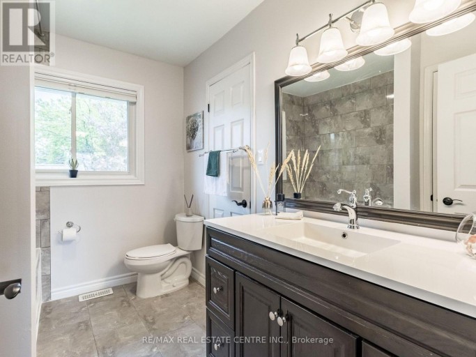 28 TESKEY COURT, Collingwood, Ontario, L9Y4R9