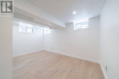 LOWER - 29 GOODWOOD AVENUE Toronto (Corso Italia-Davenport) Ontario photo 10