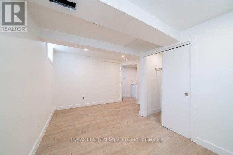 LOWER - 29 GOODWOOD AVENUE, Toronto (Corso Italia-Davenport), Ontario, M6E1J1