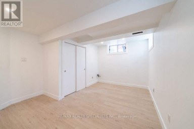 LOWER - 29 GOODWOOD AVENUE Toronto (Corso Italia-Davenport) Ontario photo 13