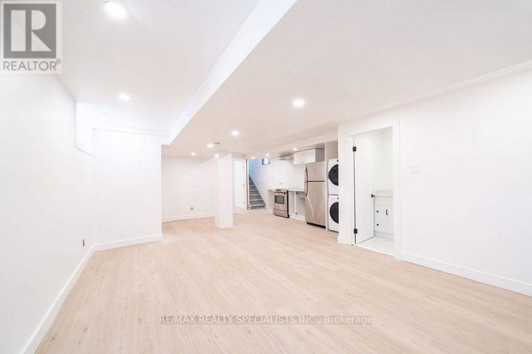LOWER - 29 GOODWOOD AVENUE, Toronto (Corso Italia-Davenport), Ontario, M6E1J1