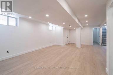 LOWER - 29 GOODWOOD AVENUE Toronto (Corso Italia-Davenport) Ontario photo 9