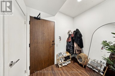 3702 - 4065 CONFEDERATION PARKWAY Mississauga (City Centre) Ontario photo 5