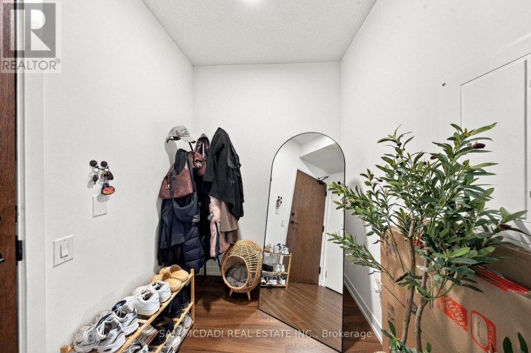 3702 - 4065 CONFEDERATION PARKWAY, Mississauga (City Centre), Ontario, L5B0L4