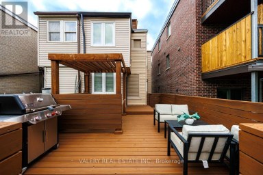 UPPER - 219 MCROBERTS AVENUE Toronto (Corso Italia-Davenport) Ontario photo 13