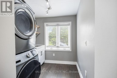 UPPER - 219 MCROBERTS AVENUE Toronto (Corso Italia-Davenport) Ontario photo 17