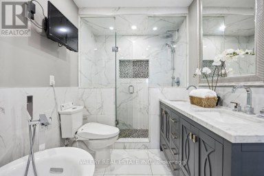 UPPER - 219 MCROBERTS AVENUE Toronto (Corso Italia-Davenport) Ontario photo 18