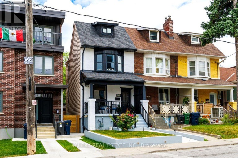 UPPER - 219 MCROBERTS AVENUE, Toronto (Corso Italia-Davenport), Ontario, M6E4P3