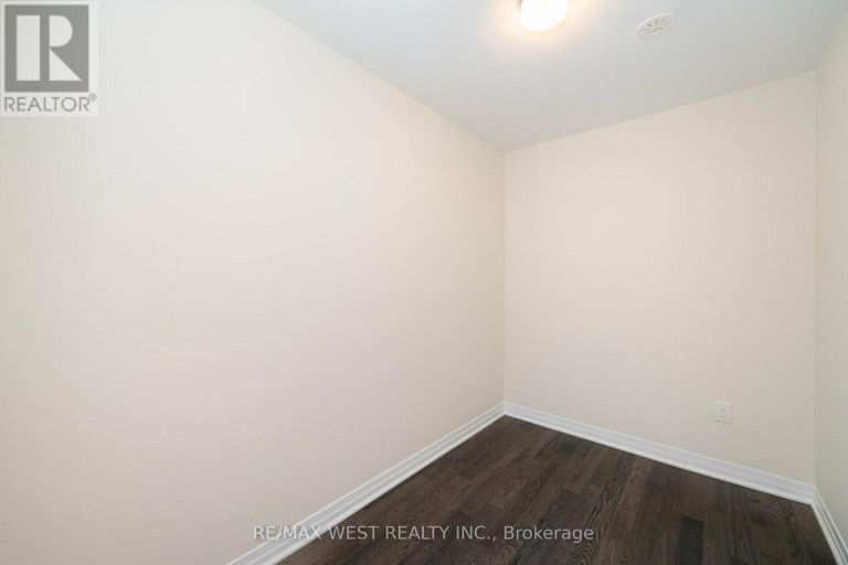 120 SETTLERS ROAD E, Oakville (GO Glenorchy), Ontario, L6H7C8