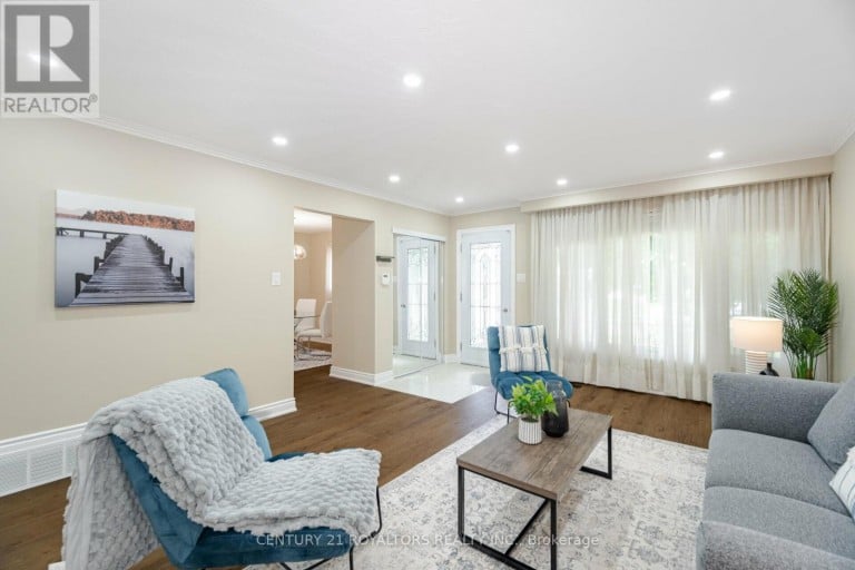 21 JERSEY AVENUE, Brampton (Bram East), Ontario, L6W1L5