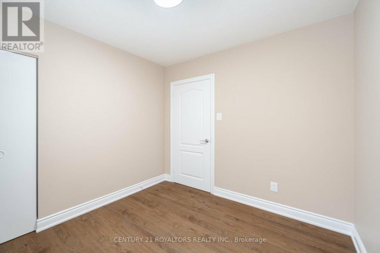 21 JERSEY AVENUE, Brampton (Bram East), Ontario, L6W1L5