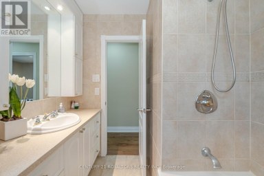 21 JERSEY AVENUE Brampton (Bram East) Ontario photo 24