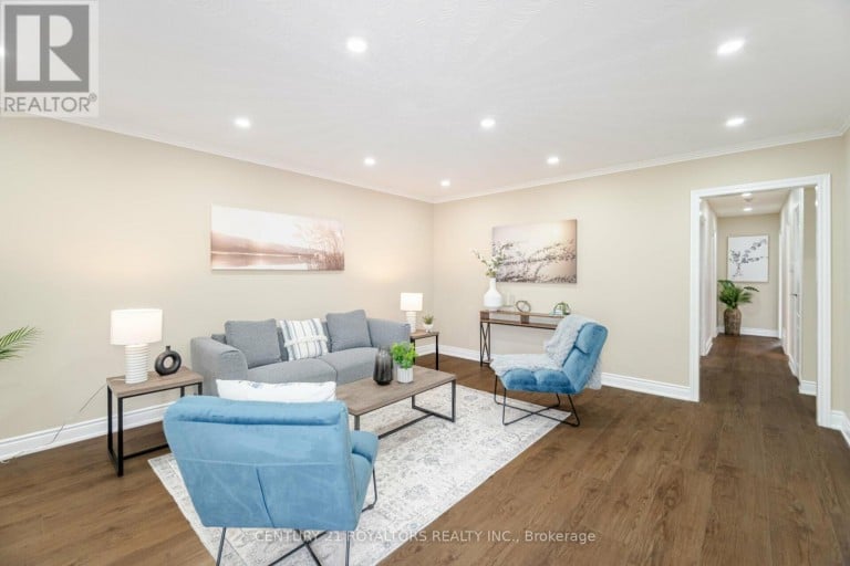 21 JERSEY AVENUE, Brampton (Bram East), Ontario, L6W1L5