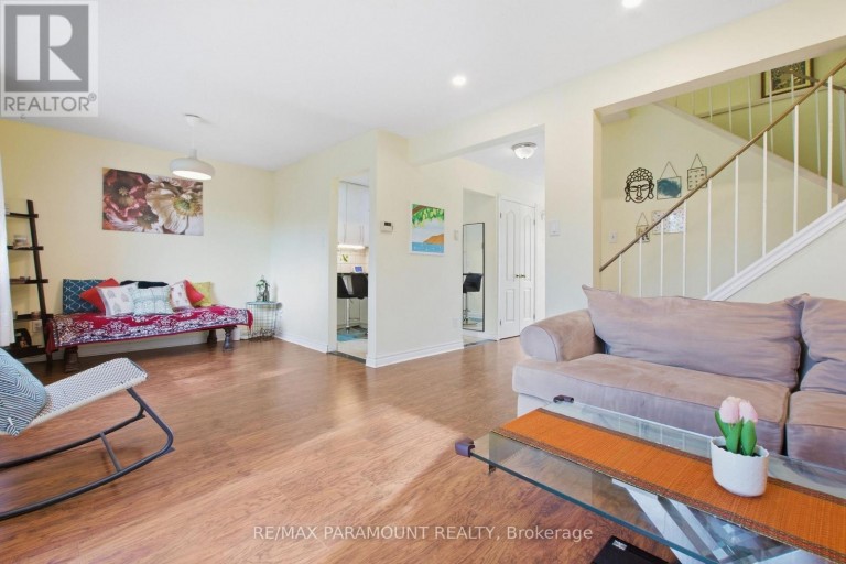 16 GLENEADEN COURT, Brampton (Northgate), Ontario, L6S2J7