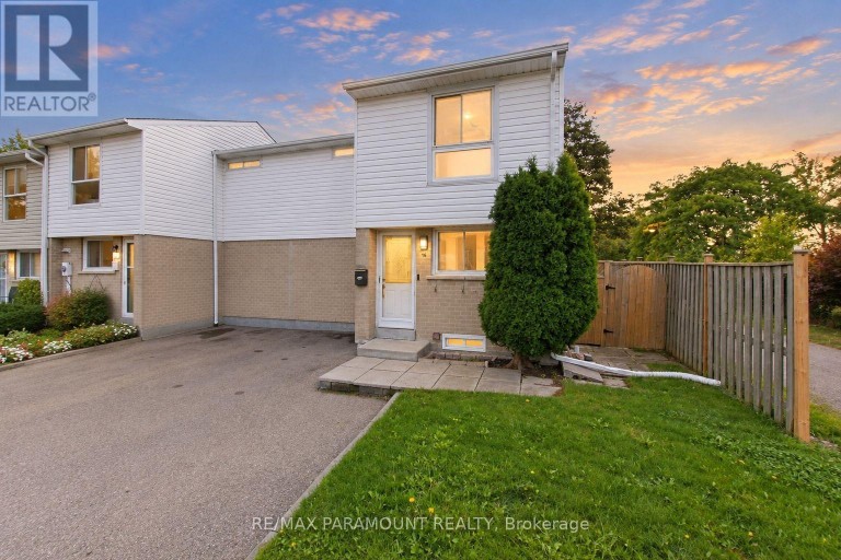 16 GLENEADEN COURT, Brampton (Northgate), Ontario, L6S2J7
