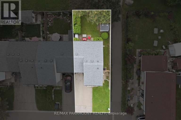 16 GLENEADEN COURT, Brampton (Northgate), Ontario, L6S2J7