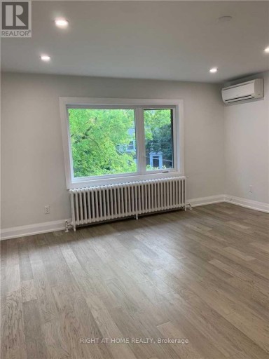 11 RIVERCREST ROAD, Toronto (Lambton Baby Point), Ontario, M6S4H4