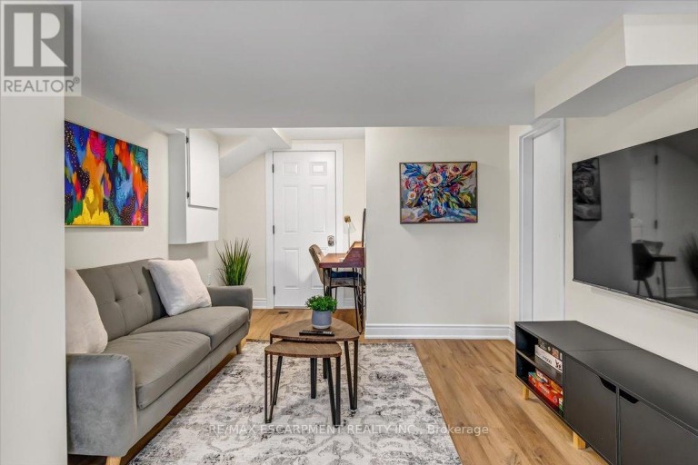 LOWER - 58 COLUMBIA DRIVE, Hamilton (Buchanan), Ontario, L9C3Y2