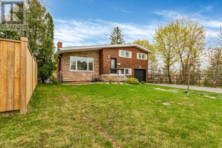 LOWER - 58 COLUMBIA DRIVE, Hamilton (Buchanan), Ontario, L9C3Y2