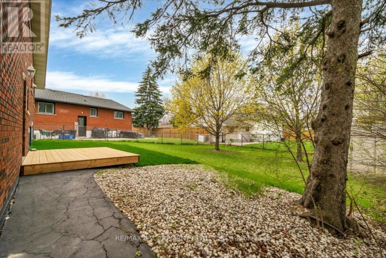 LOWER - 58 COLUMBIA DRIVE, Hamilton (Buchanan), Ontario, L9C3Y2