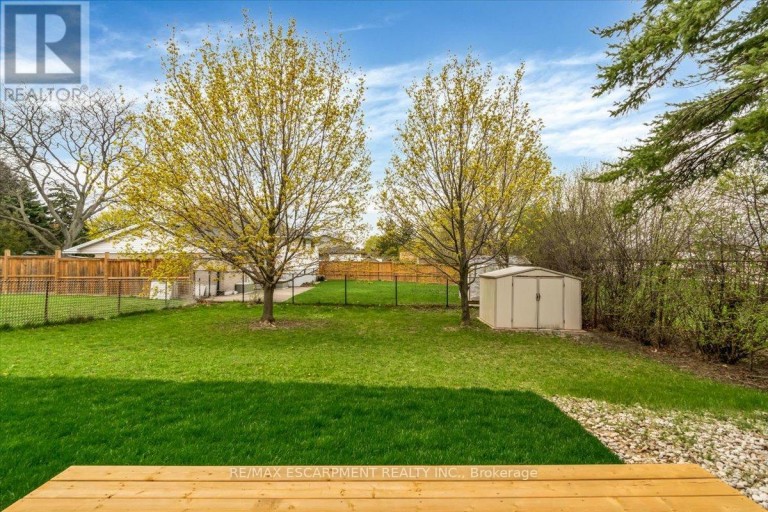 LOWER - 58 COLUMBIA DRIVE, Hamilton (Buchanan), Ontario, L9C3Y2