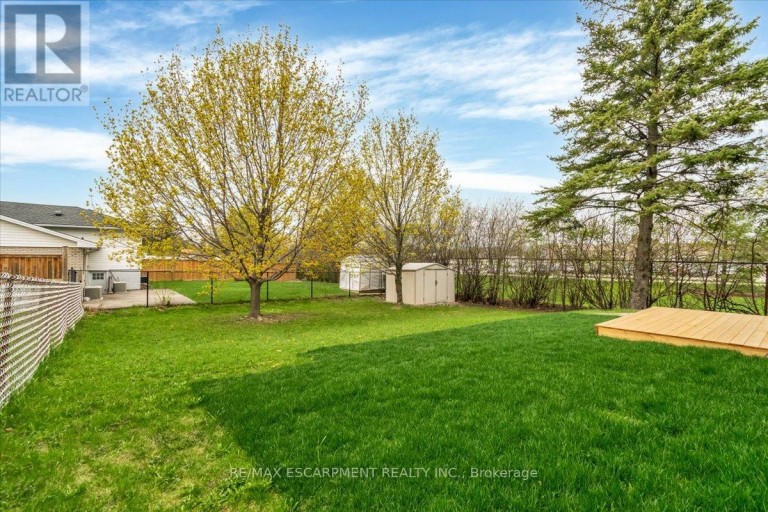 LOWER - 58 COLUMBIA DRIVE, Hamilton (Buchanan), Ontario, L9C3Y2